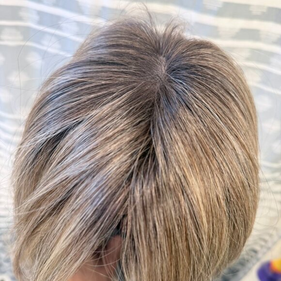 Raquel Welch Mesmerized Wig in SS Iced Cappucinno - Picture 5 of 8